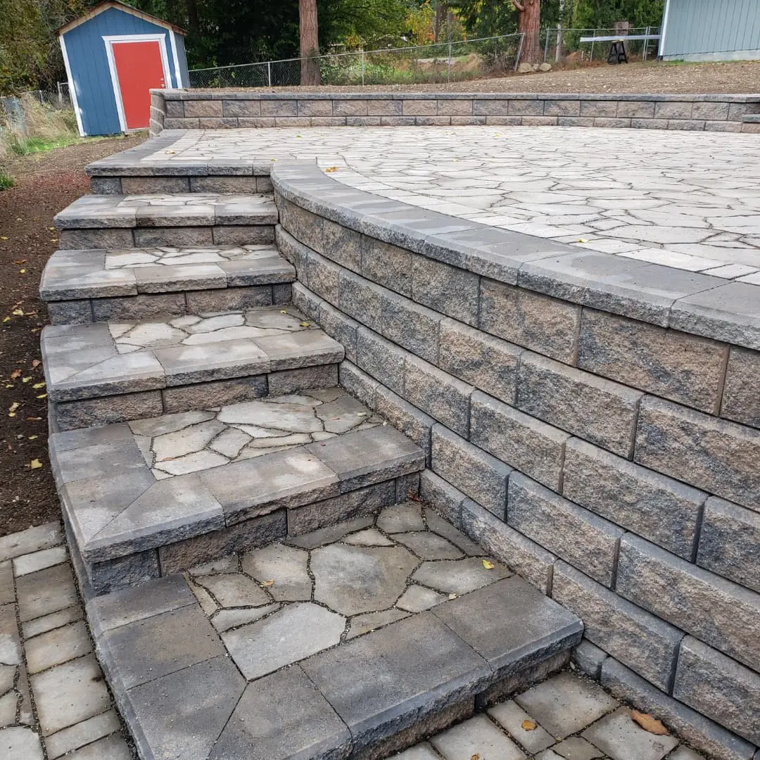 Retaining wall installation services with Hedahl Landscape, Deck & Patio